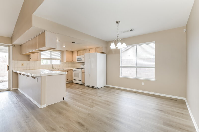 2,095/Mo, 334 Oak Canyon Dr Henderson, NV 89015 Dining Room View