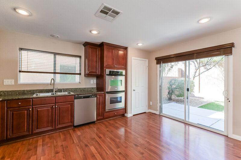 2,900/Mo, 10012 Pelham Park Ave Las Vegas, NV 89148 Kitchen View