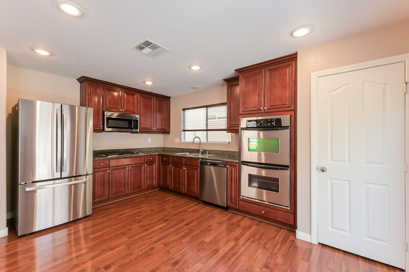 2,900/Mo, 10012 Pelham Park Ave Las Vegas, NV 89148 Kitchen View 2
