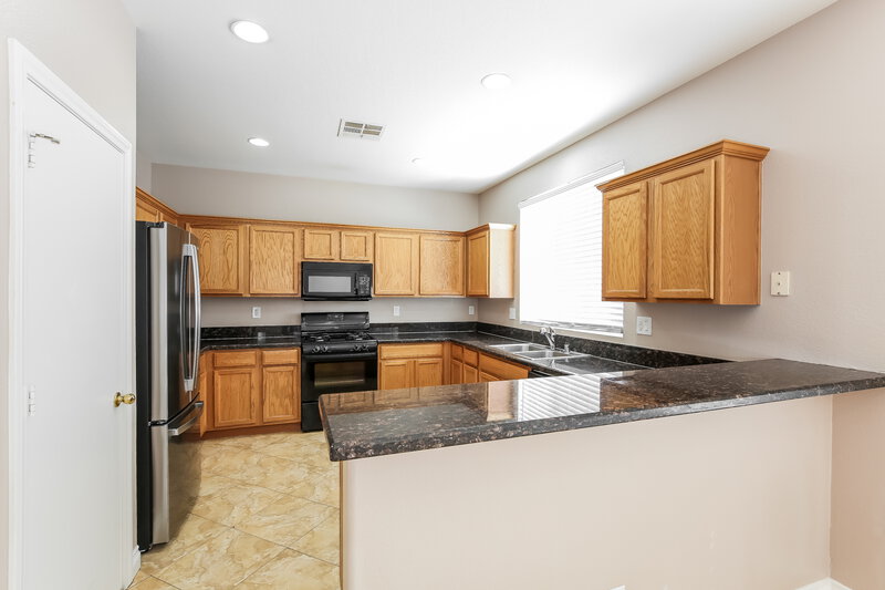 2,300/Mo, 4709 White Stork Dr North Las Vegas, NV 89084 Kitchen View