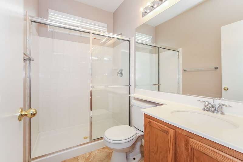 2,300/Mo, 4709 White Stork Dr North Las Vegas, NV 89084 Bathroom View 2
