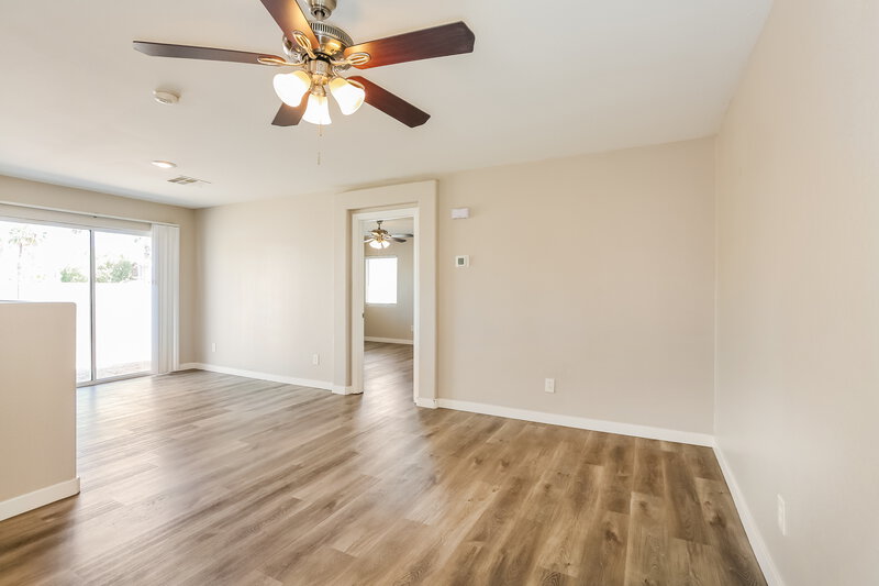 1,810/Mo, 5954 Sleepy Fawn Dr Las Vegas, NV 89142 Living Room View