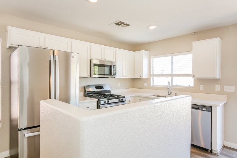 1,810/Mo, 5954 Sleepy Fawn Dr Las Vegas, NV 89142 Kitchen View