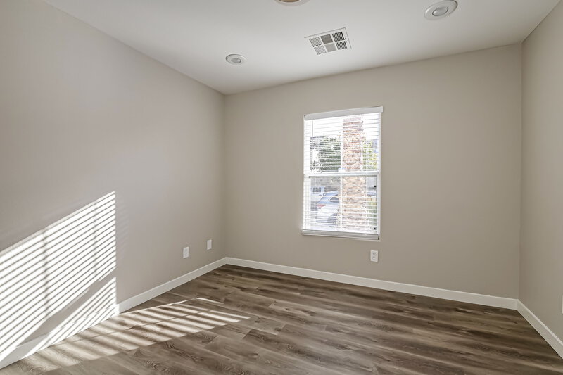1,790/Mo, 5954 Sleepy Fawn Dr Las Vegas, NV 89142 Bedroom View