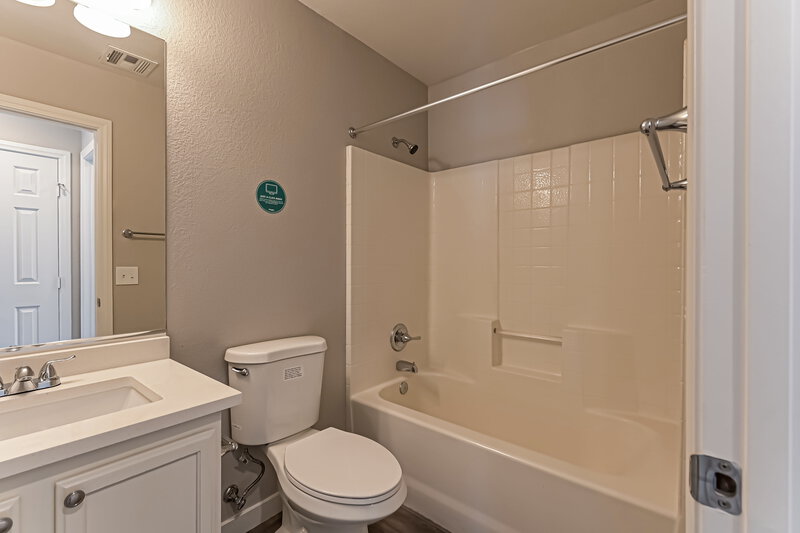 1,790/Mo, 5954 Sleepy Fawn Dr Las Vegas, NV 89142 Bathroom View