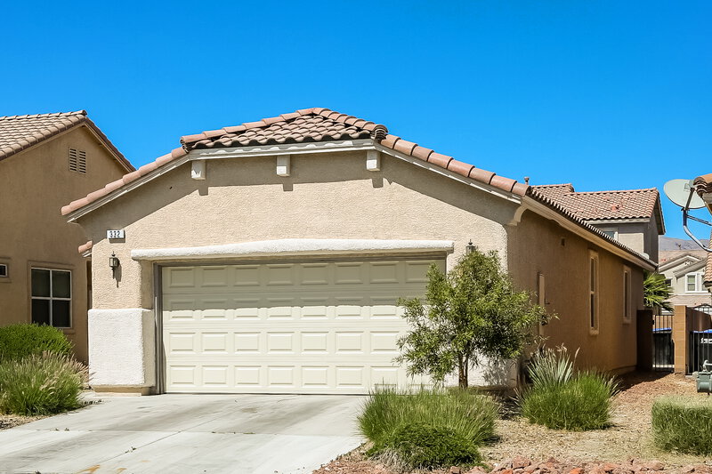 2,030/Mo, 332 Plum Horse Ave North Las Vegas, NV 89031 Front View