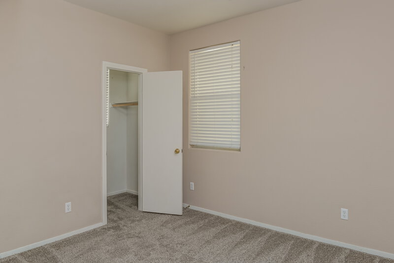1,855/Mo, 332 Plum Horse Ave North Las Vegas, NV 89031 Bedroom View 2