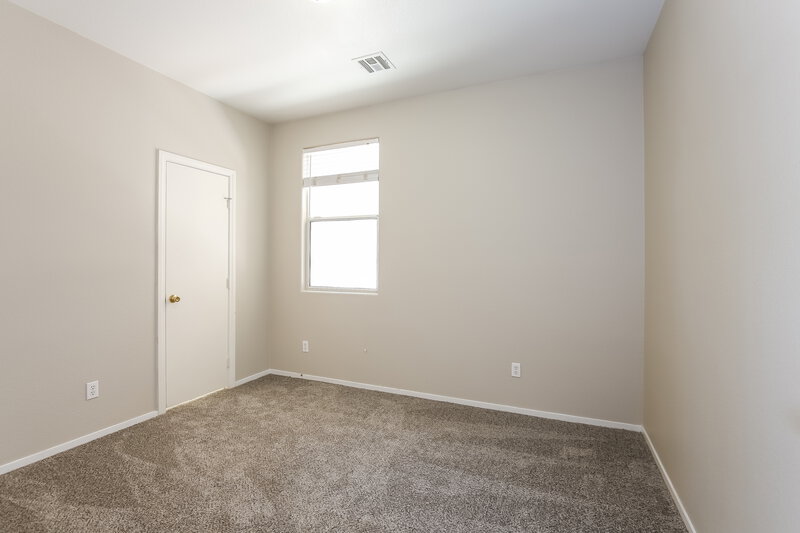 2,030/Mo, 332 Plum Horse Ave North Las Vegas, NV 89031 Bedroom View 2