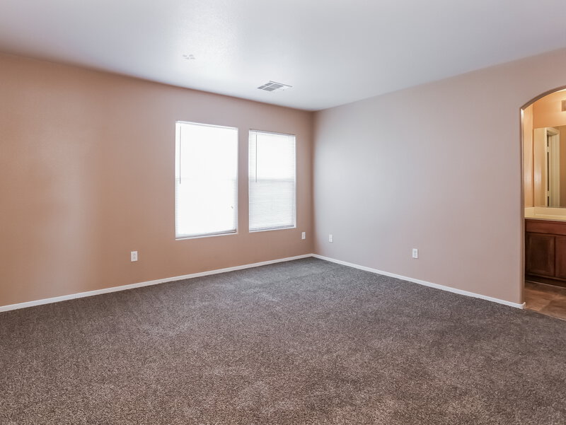2,900/Mo, 1021 Equator Ave North Las Vegas, NV 89032 Masterbed View