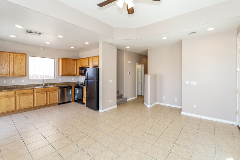 2,850/Mo, 296 Sweet Sugar Pine Dr Henderson, NV 89015 Living Room View 2