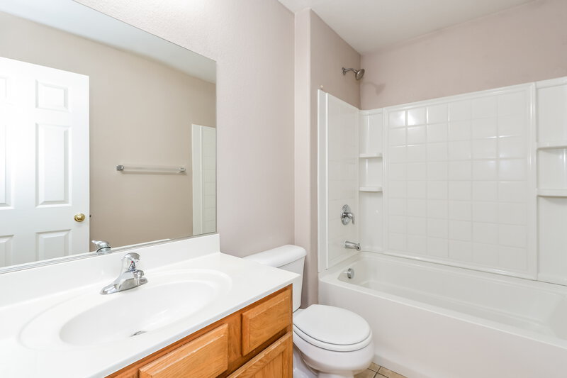 2,850/Mo, 296 Sweet Sugar Pine Dr Henderson, NV 89015 Bathroom View
