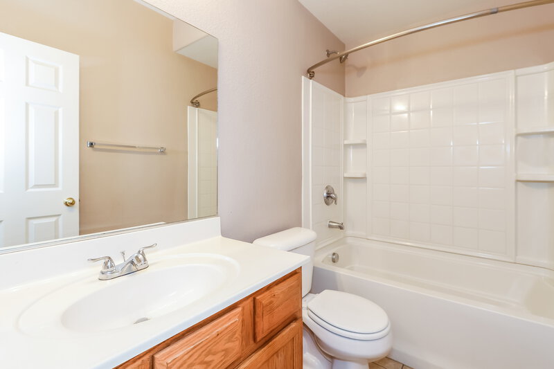 2,850/Mo, 296 Sweet Sugar Pine Dr Henderson, NV 89015 Bathroom View 2