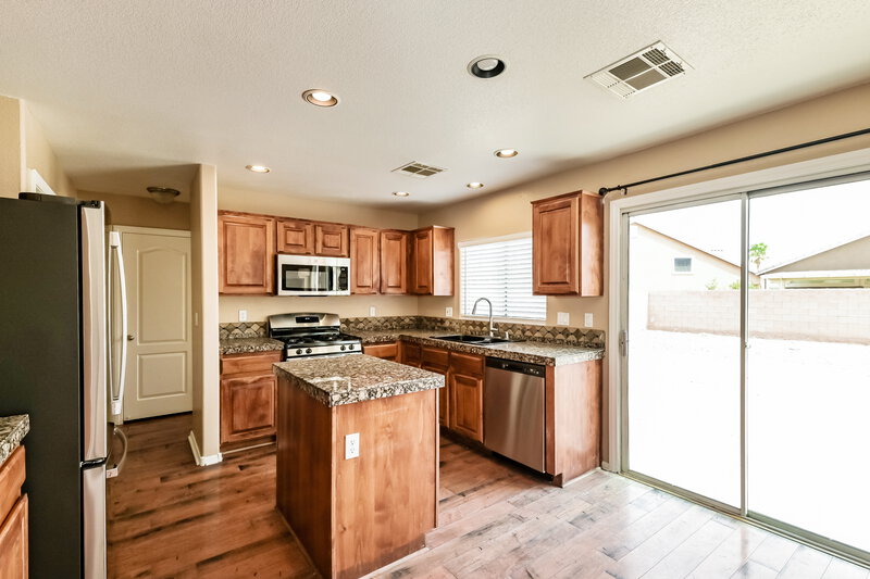 1,890/Mo, 6332 Legend Falls St North Las Vegas, NV 89081 Kitchen View 2