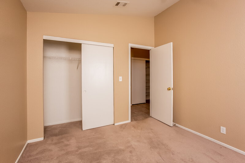 1,840/Mo, 6620 Peony Bush Dr Las Vegas, NV 89156 Misc View 11