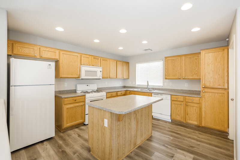 1,935/Mo, 8920 John Charles Ct Las Vegas, NV 89149 Kitchen View