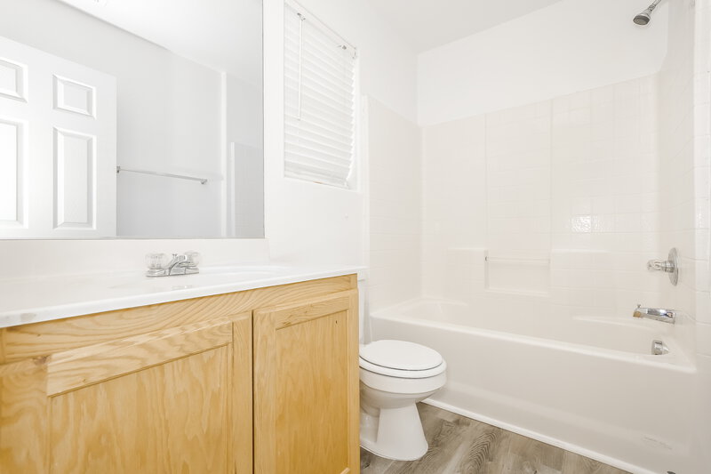 1,935/Mo, 8920 John Charles Ct Las Vegas, NV 89149 Bathroom View 2