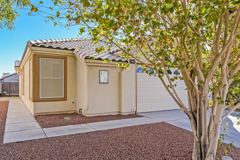 1,955/Mo, 6125 Wild Berry Dr Las Vegas, NV 89142 Front View
