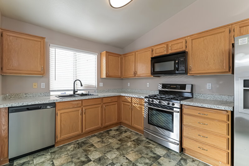 1,955/Mo, 6125 Wild Berry Dr Las Vegas, NV 89142 Kitchen View