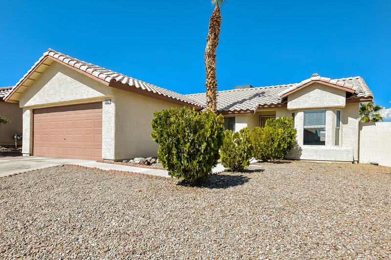 1,950/Mo, 3927 Barker Way North Las Vegas, NV 89032 Front View