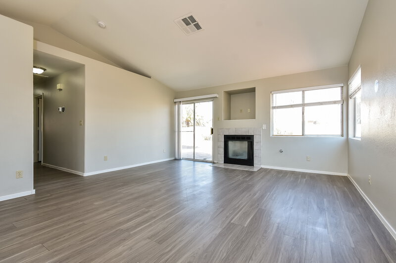 1,950/Mo, 3927 Barker Way North Las Vegas, NV 89032 Living Room View