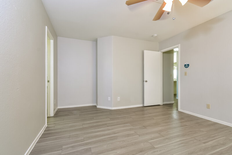 1,950/Mo, 3927 Barker Way North Las Vegas, NV 89032 Main Bedroom View 2