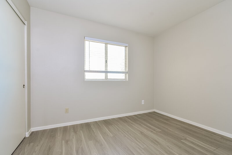 1,950/Mo, 3927 Barker Way North Las Vegas, NV 89032 Bedroom View 2