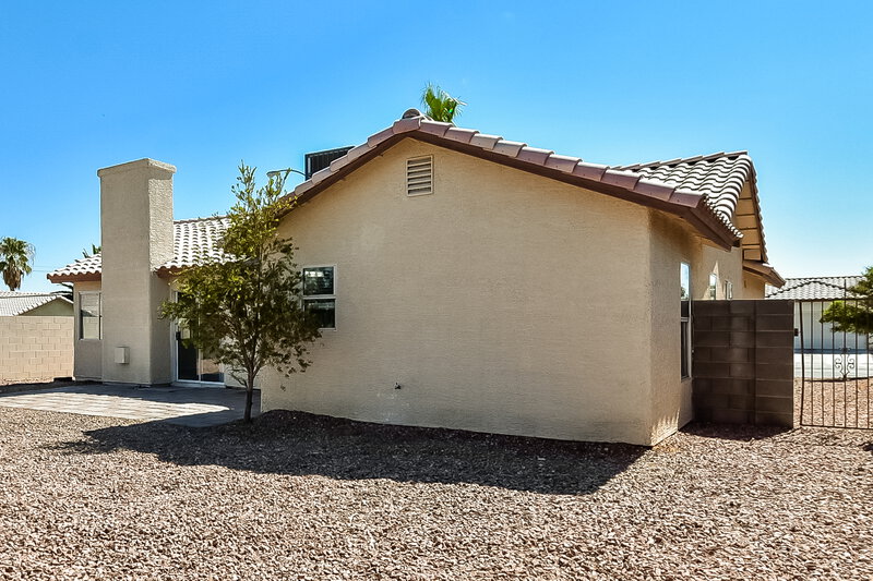 1,950/Mo, 3927 Barker Way North Las Vegas, NV 89032 Rear View