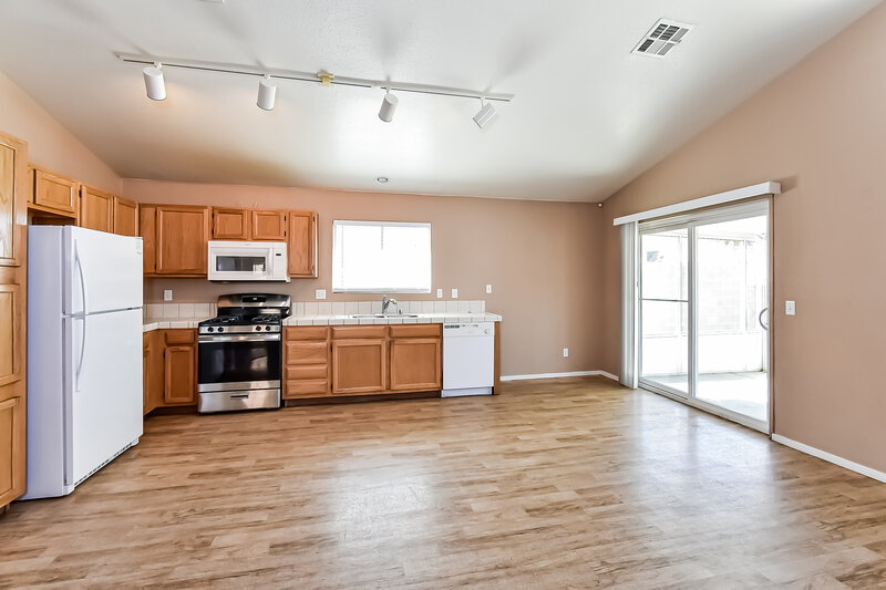 2,050/Mo, 2511 Cactus Hill Dr Las Vegas, NV 89156 Kitchen View