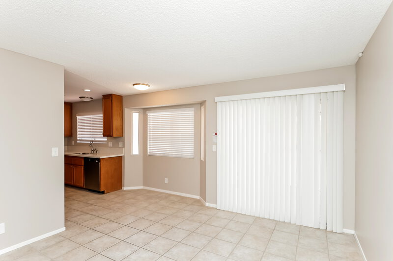 2,135/Mo, 4259 Hebron Dr Las Vegas, NV 89147 Dining Room View