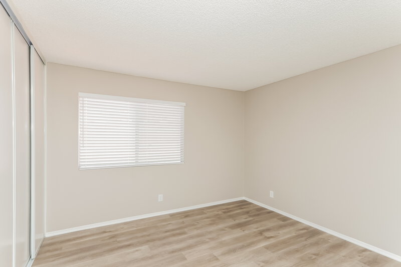 2,135/Mo, 4259 Hebron Dr Las Vegas, NV 89147 Bedroom View 3