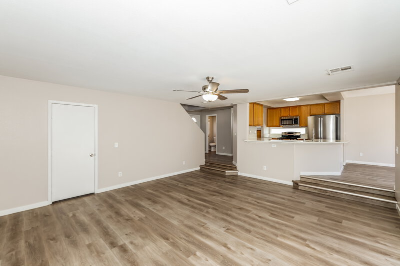 2,275/Mo, 951 Ostrich Fern Ct Las Vegas, NV 89183 Living Room View 2