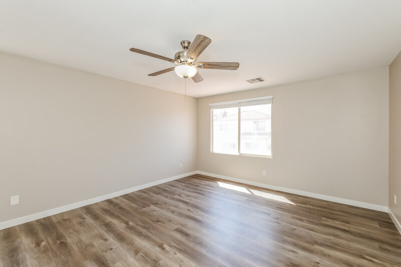 2,275/Mo, 951 Ostrich Fern Ct Las Vegas, NV 89183 Main Bedroom View