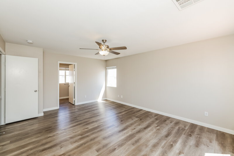 2,275/Mo, 951 Ostrich Fern Ct Las Vegas, NV 89183 Main Bedroom View 2