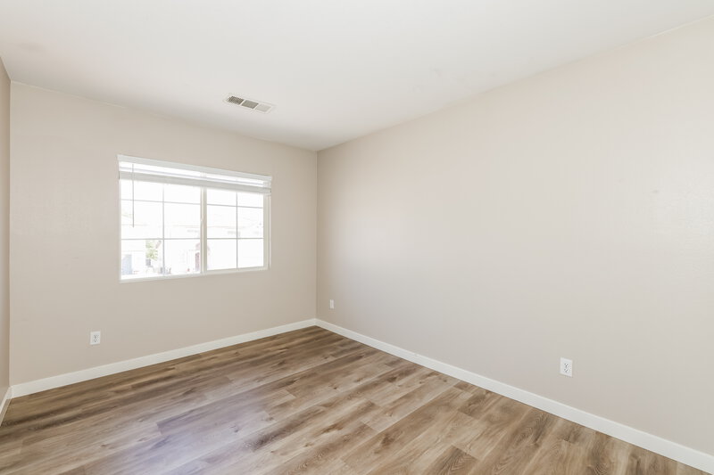 2,275/Mo, 951 Ostrich Fern Ct Las Vegas, NV 89183 Bedroom View