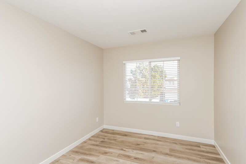 2,345/Mo, 951 Ostrich Fern Ct Las Vegas, NV 89183 Bedroom View 2