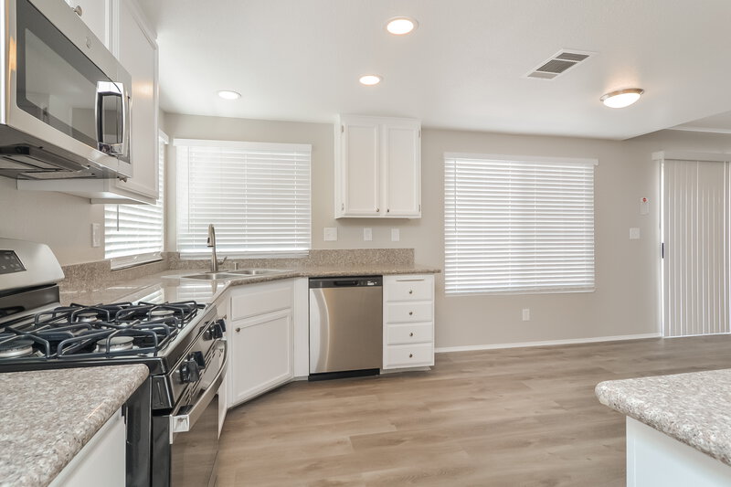 2,115/Mo, 1556 Bent Arrow Dr North Las Vegas, NV 89031 Kitchen View