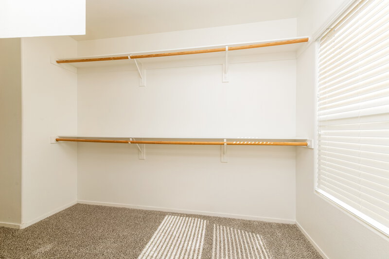 3,640/Mo, 2613 Cliff Lodge Ave North Las Vegas, NV 89081 Amenities View