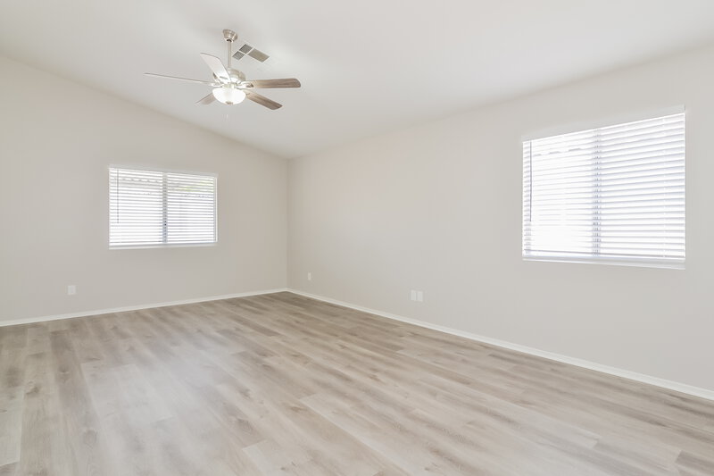 1,795/Mo, 5439 Beaverhead Dr Las Vegas, NV 89120 Main Bedroom View