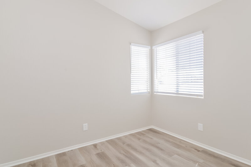 1,795/Mo, 5439 Beaverhead Dr Las Vegas, NV 89120 Bedroom View 2