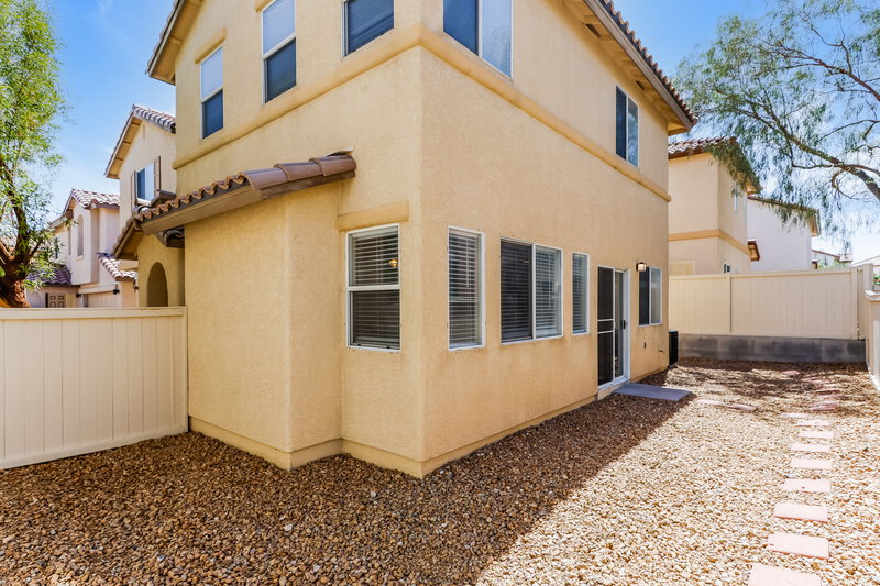1,990/Mo, 979 Monte de Oro Ave Las Vegas, NV 89183 Rear View