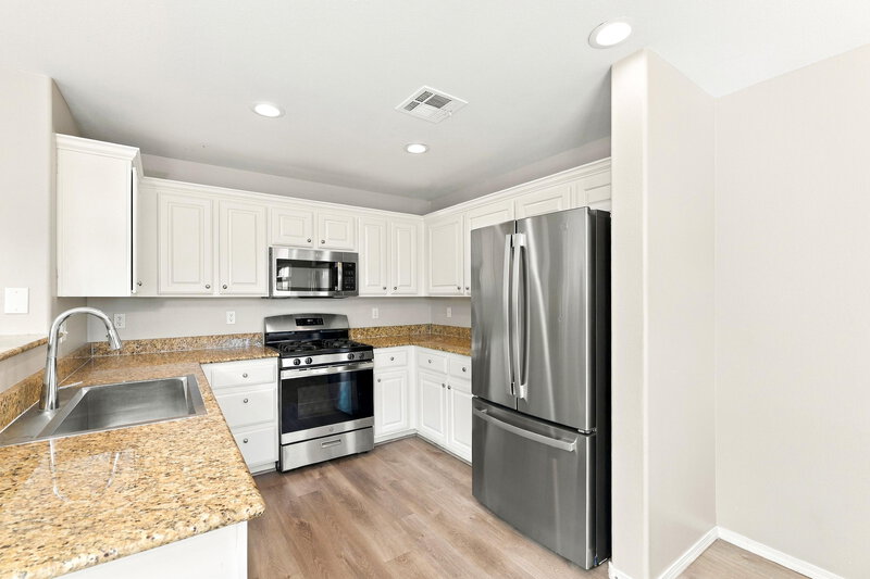 2,005/Mo, 998 Alfonso Ave Henderson, NV 89015 Kitchen View