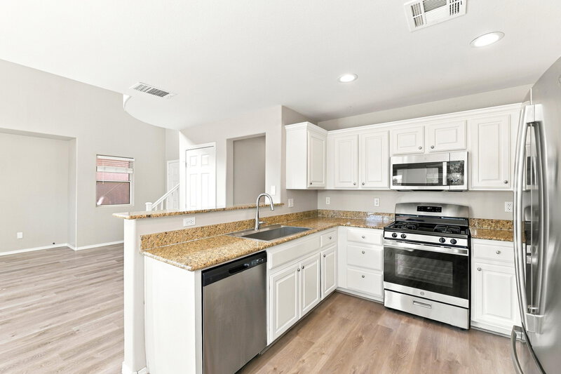 2,005/Mo, 998 Alfonso Ave Henderson, NV 89015 Kitchen View 2