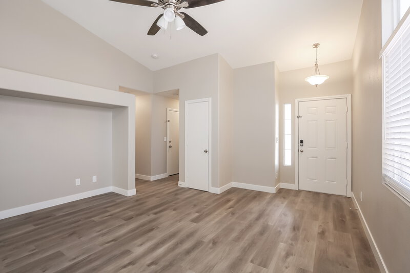 1,995/Mo, 4421 Ivory Jade Ave North Las Vegas, NV 89031 Living Room View
