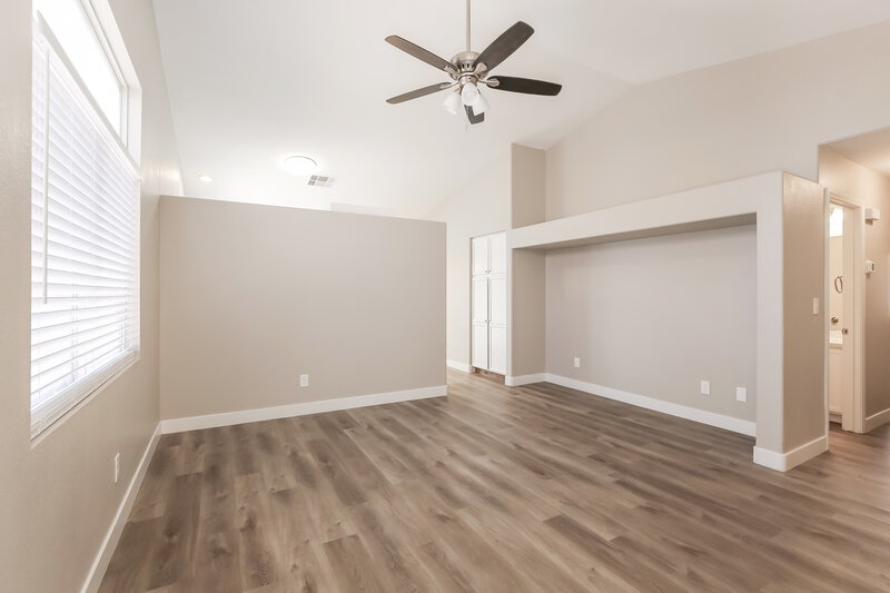 1,995/Mo, 4421 Ivory Jade Ave North Las Vegas, NV 89031 Living Room View 2