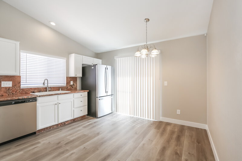 1,995/Mo, 4421 Ivory Jade Ave North Las Vegas, NV 89031 Kitchen View