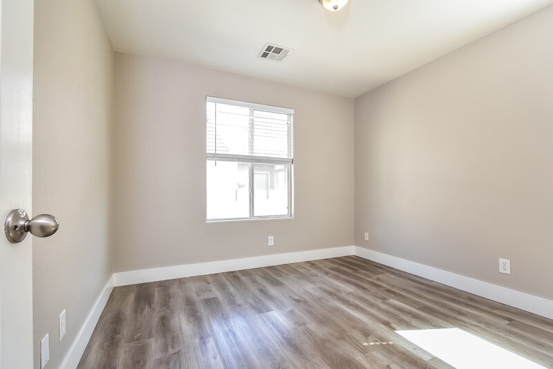 2,340/Mo, 8320 Jo Marcy Dr Las Vegas, NV 89131 Bedroom View 3
