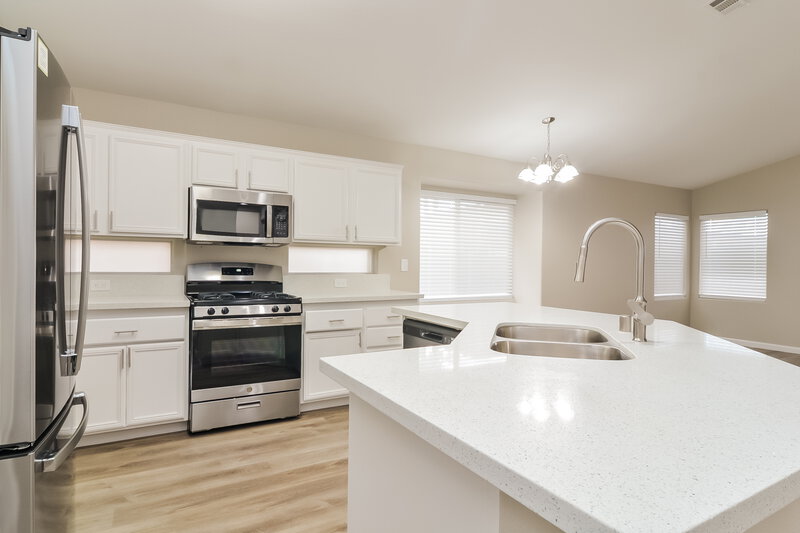 2,255/Mo, 1563 Tangerine Rose Dr Las Vegas, NV 89142 Kitchen View 2