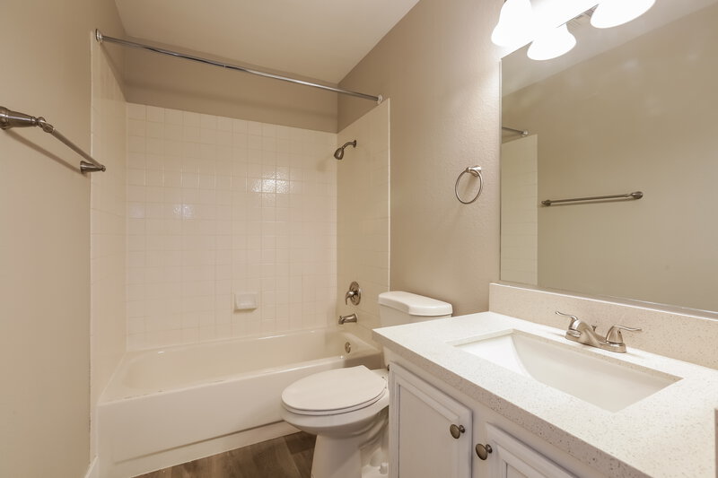 3,990/Mo, 3334 Syvella Ct Las Vegas, NV 89117 Bathroom View