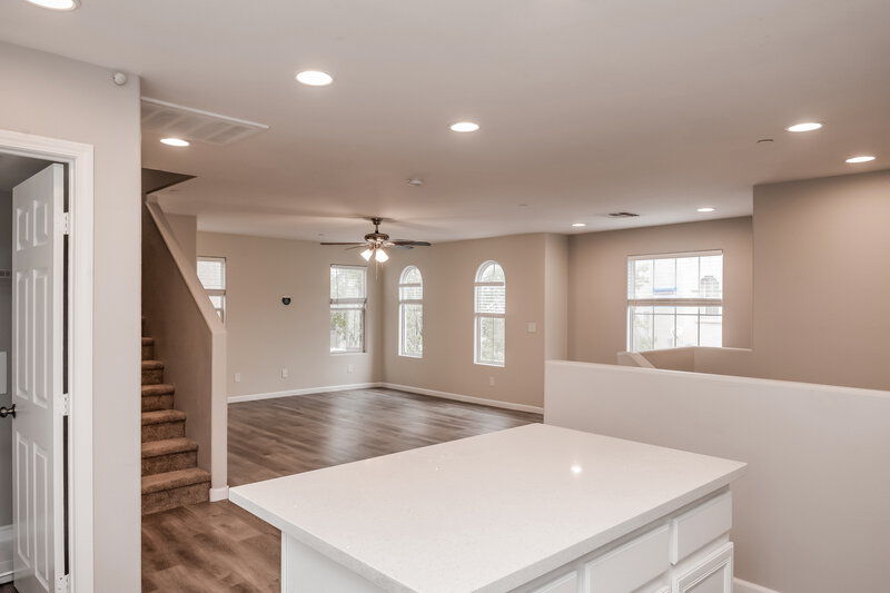 2,190/Mo, 8937 Brian Christopher Ave Las Vegas, NV 89149 Kitchen View 2