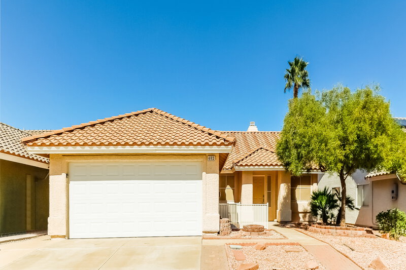 1,950/Mo, 402 Royal Greens Dr Henderson, NV 89002 External View